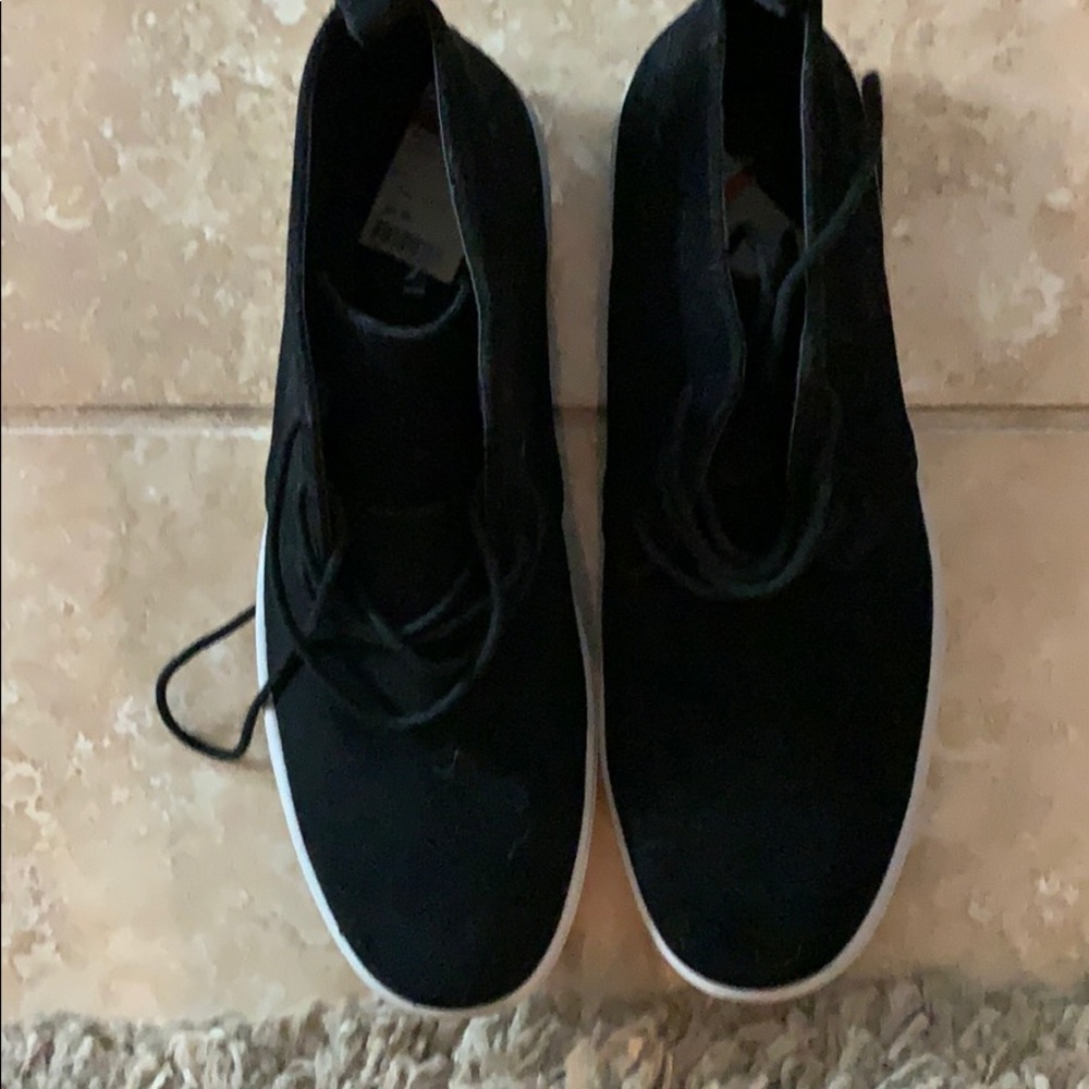 Black men’s shoes